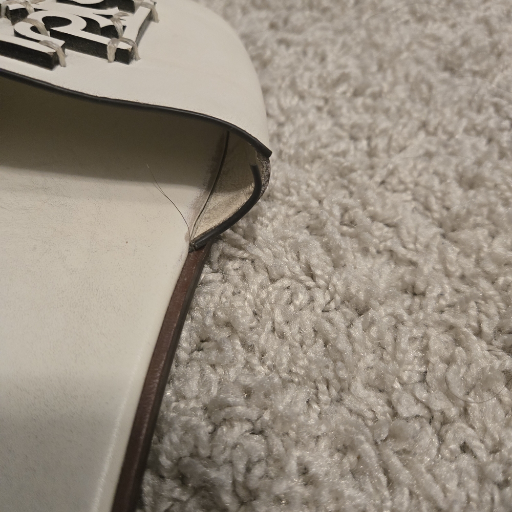 Tory Burch Cream Sandals - Picture 3 of 6